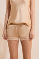 PRINT. MAUVE BACKGR