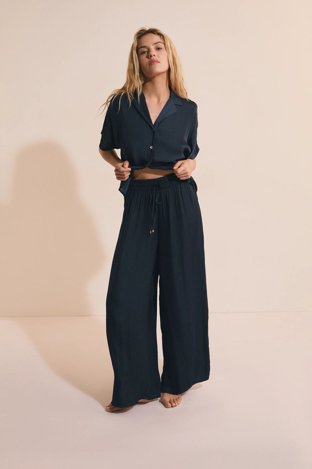 NAVY BLUE