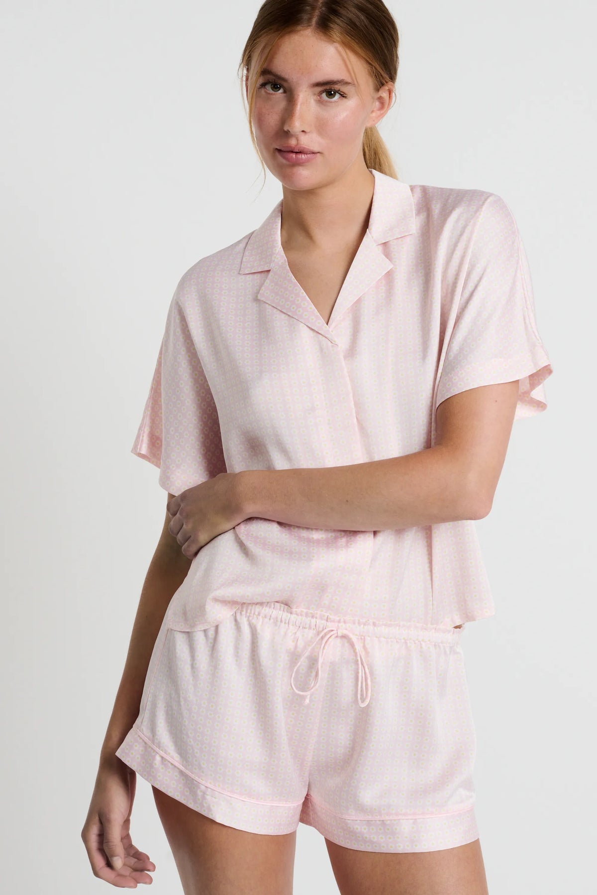 PRINTED PINK BACKGROUND