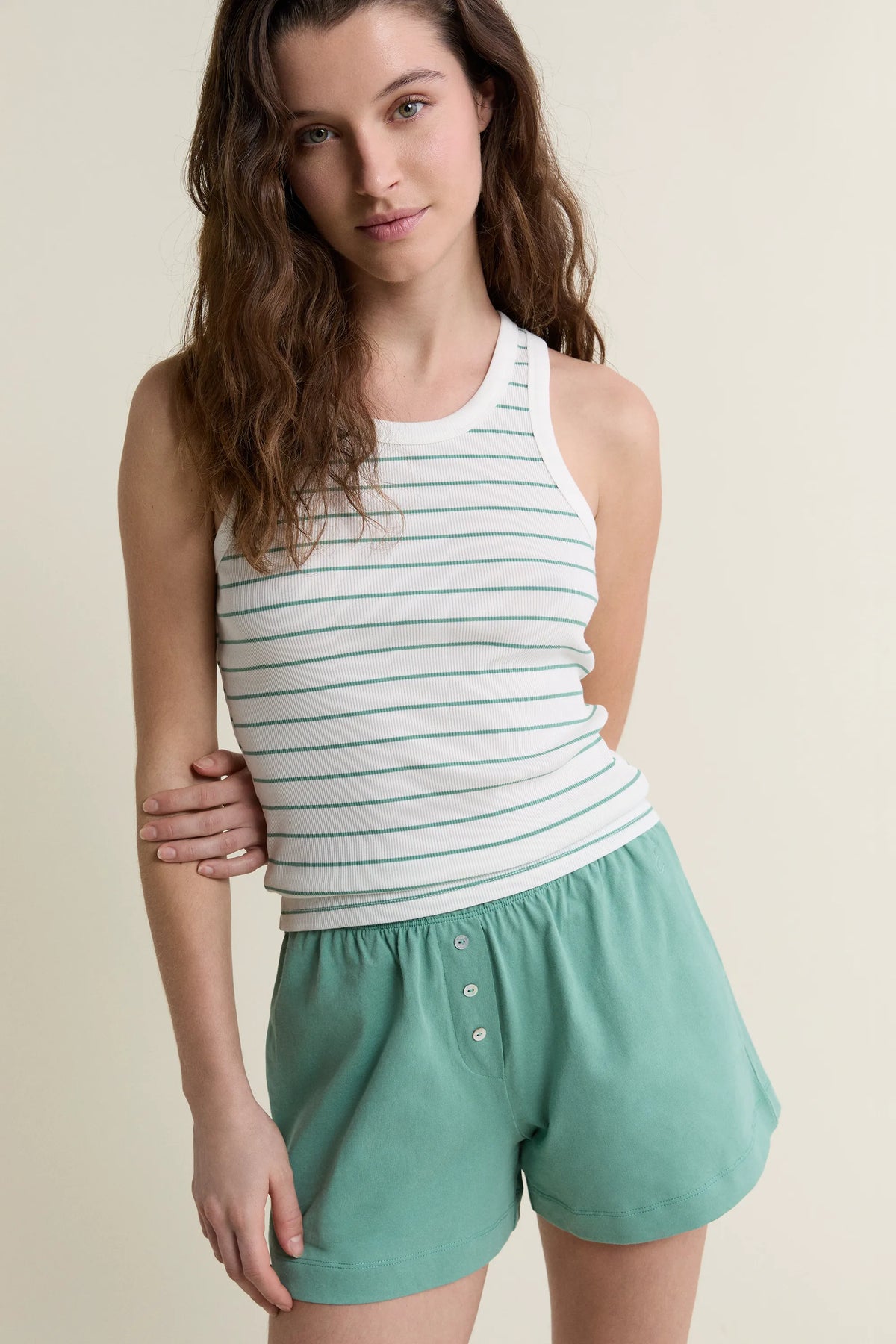 GREEN