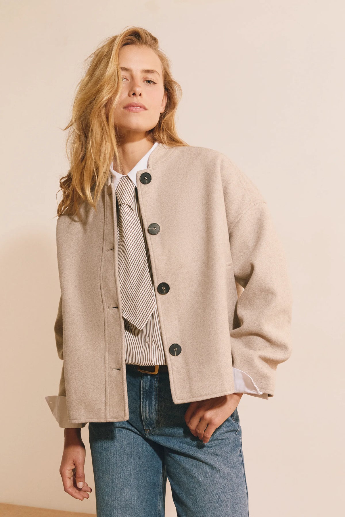 BEIGE