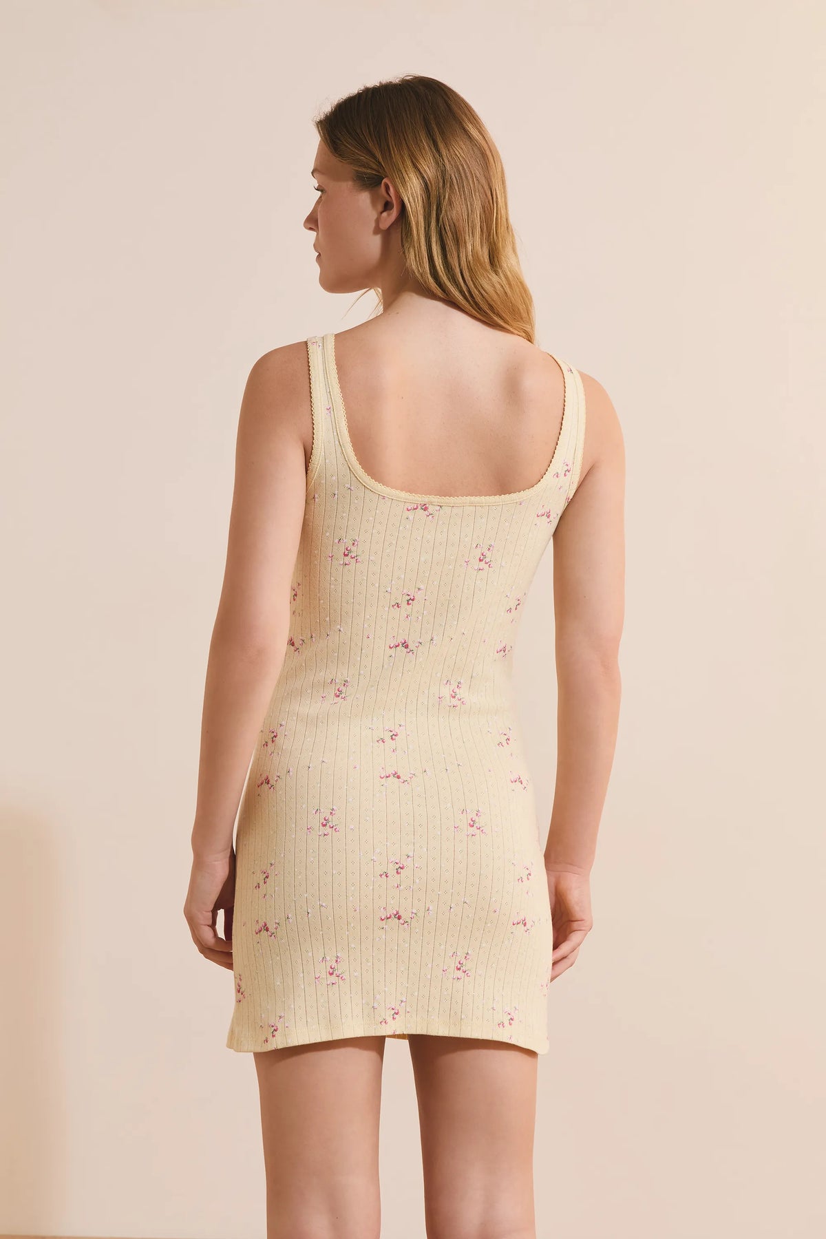 PALE YELLOW