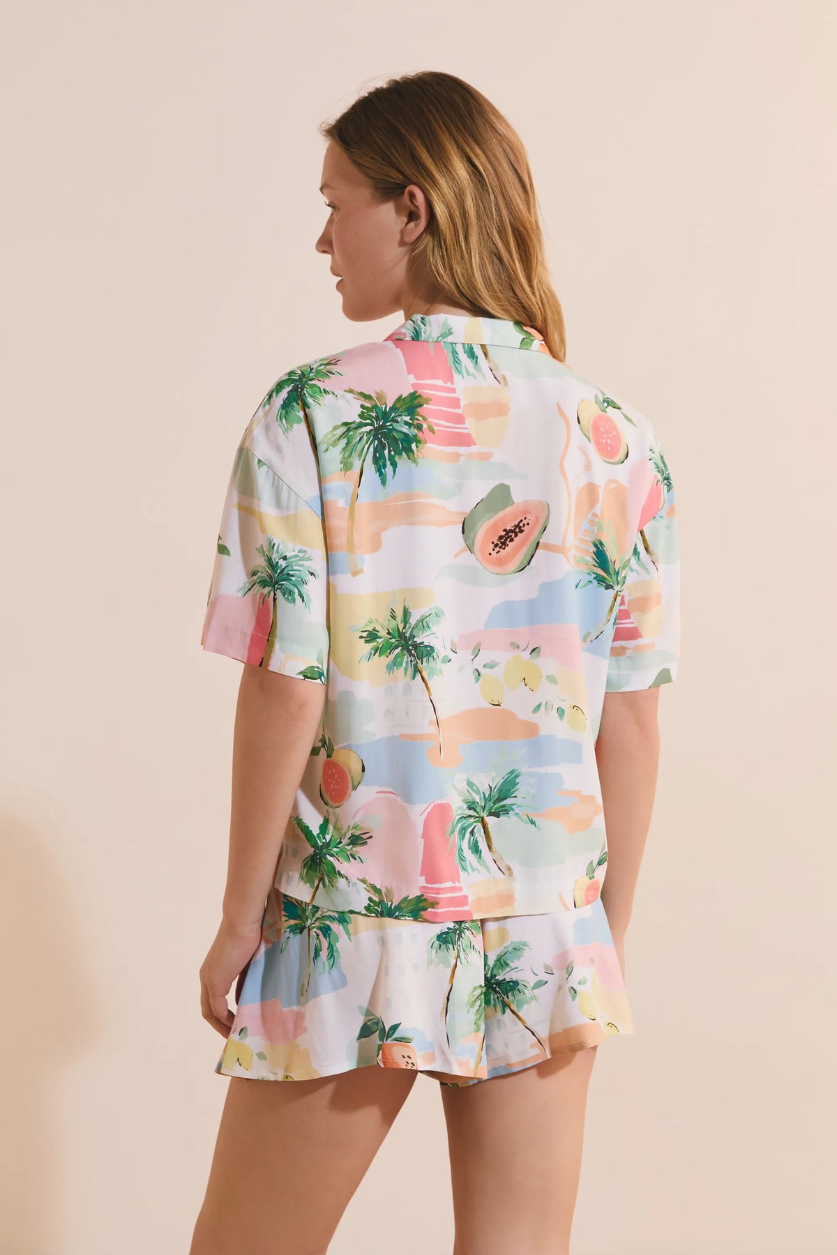 PRINT. WHITE BACKGR