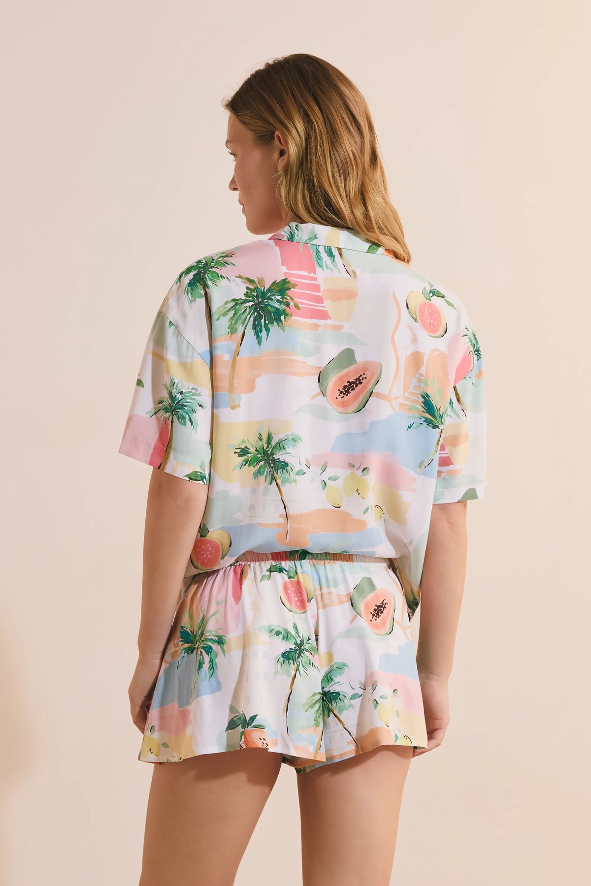 PRINT. WHITE BACKGR