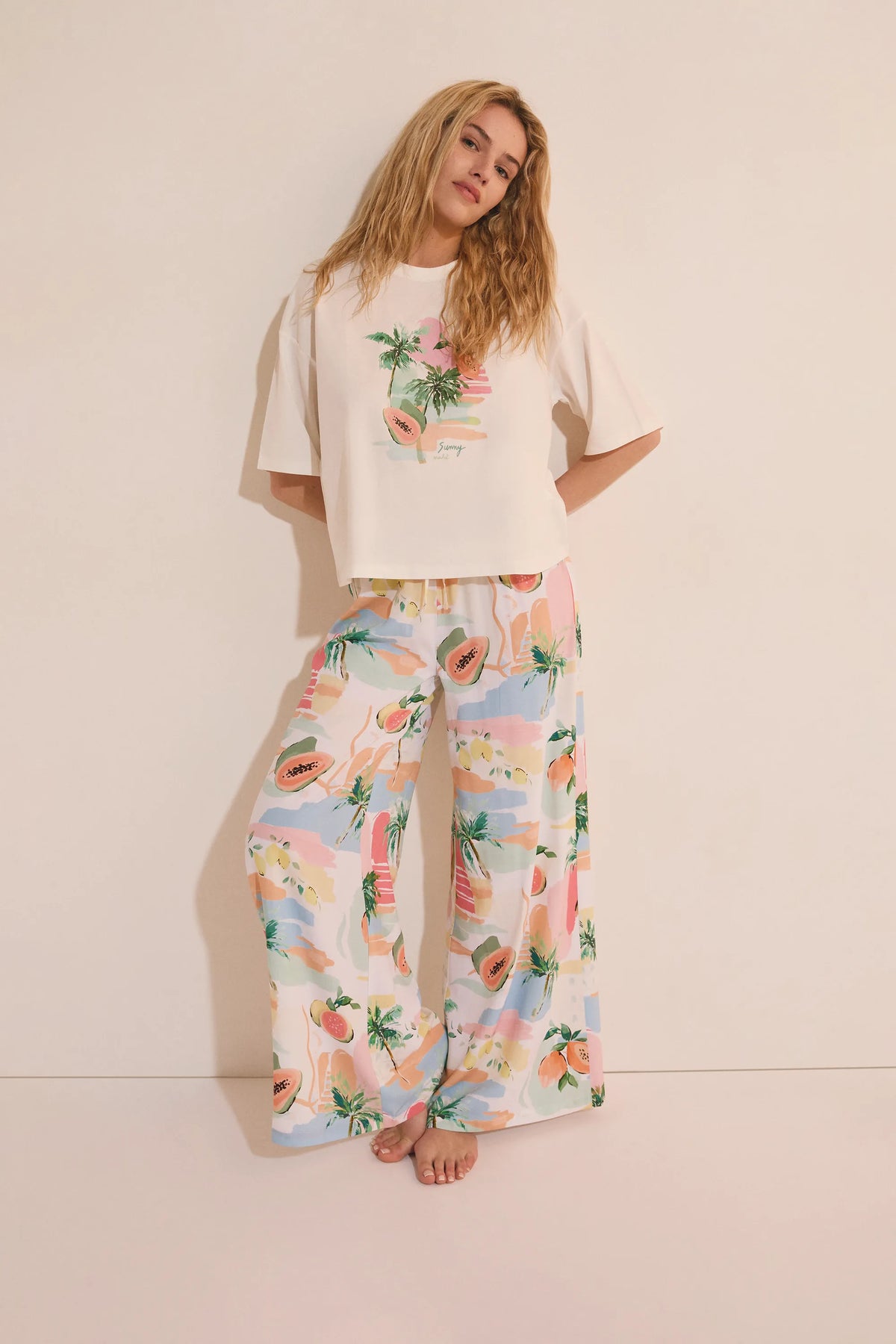 PRINT. WHITE BACKGR