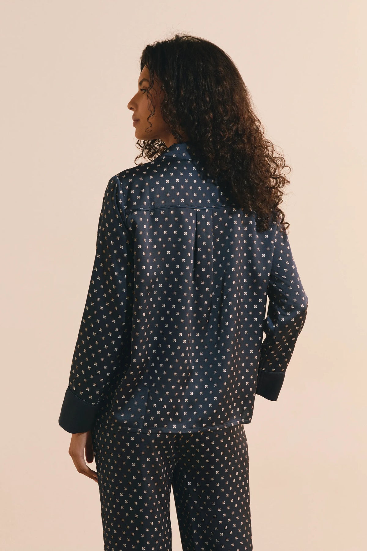 PRINT. NAVY BACKGR