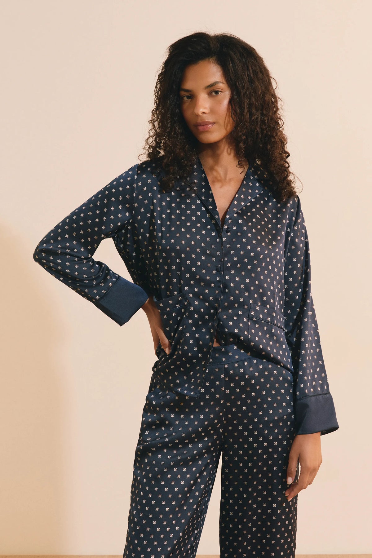PRINT. NAVY BACKGR