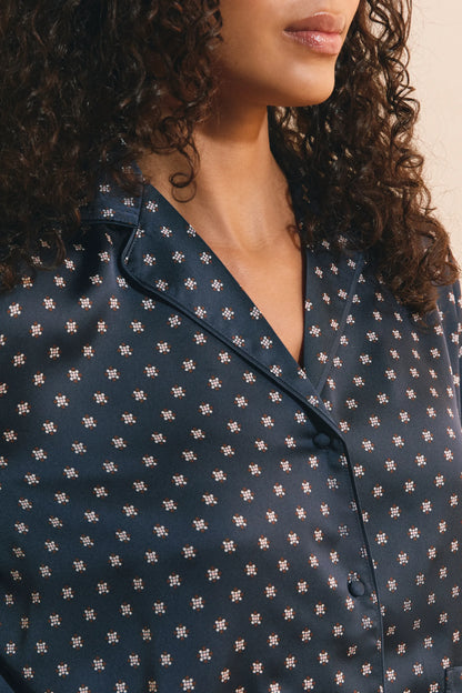 PRINT. NAVY BACKGR