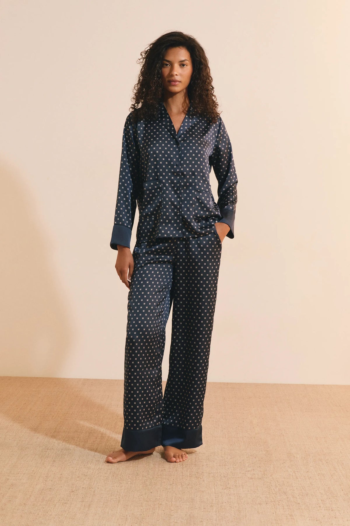 PRINT. NAVY BACKGR