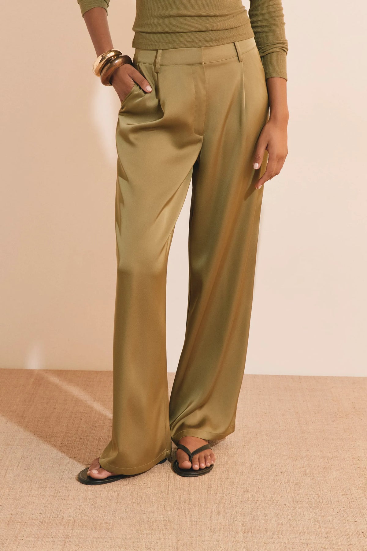 KHAKI