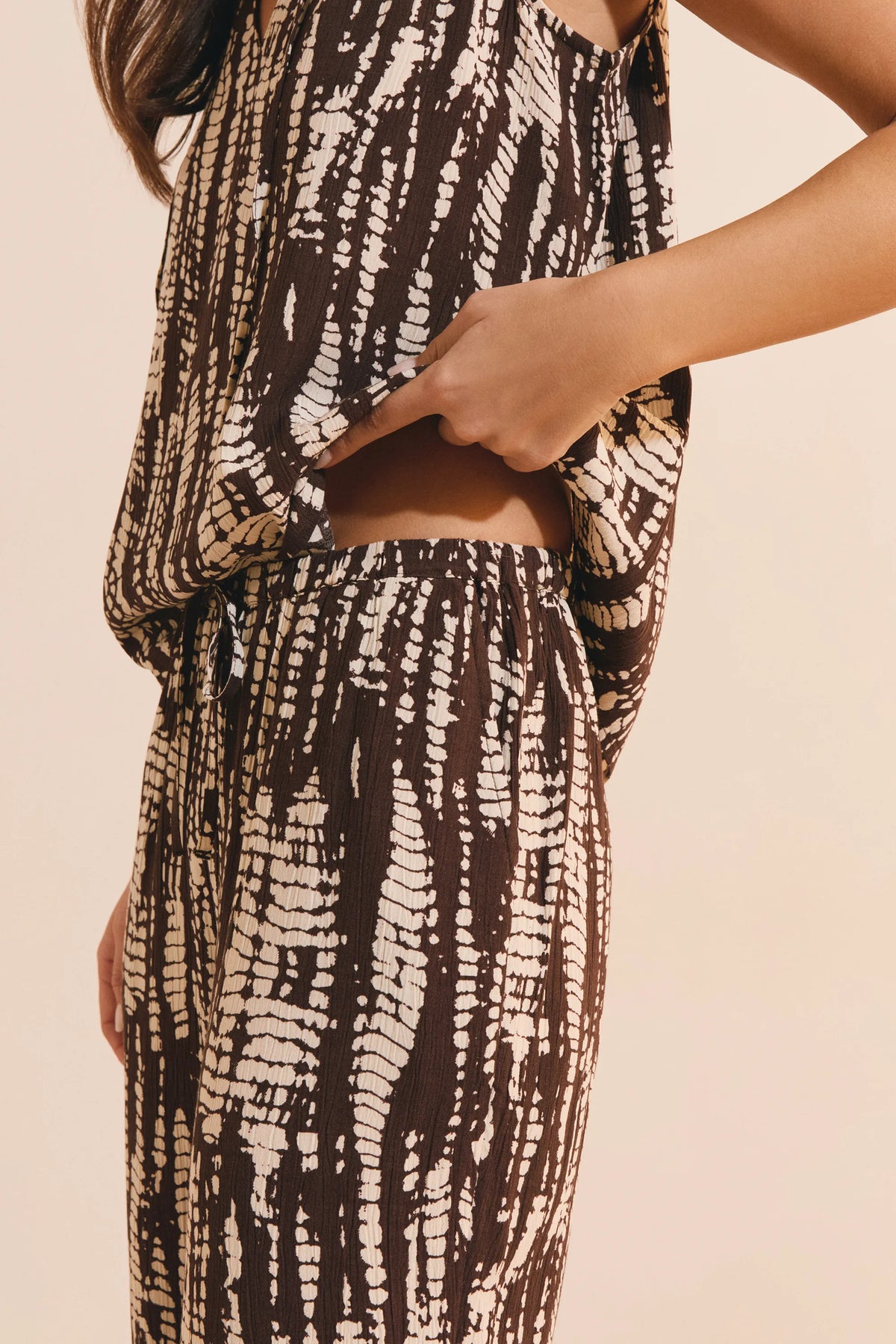 PRINT. BROWN BACKGR