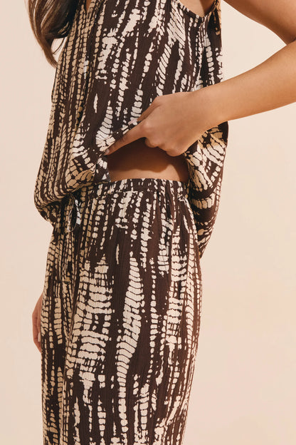PRINT. BROWN BACKGR