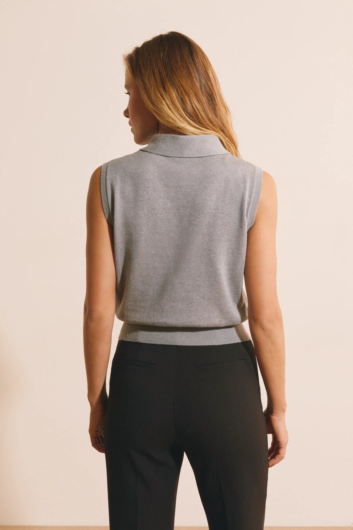 LIGHT GRAY