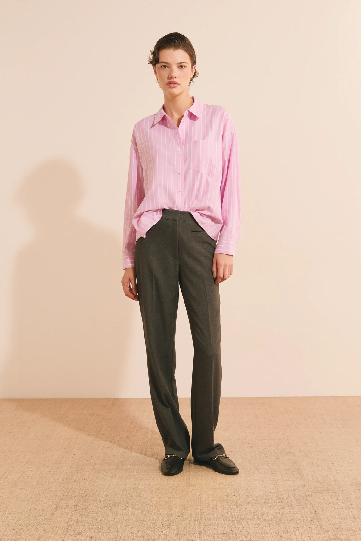 PRINT. PINK BACKGR