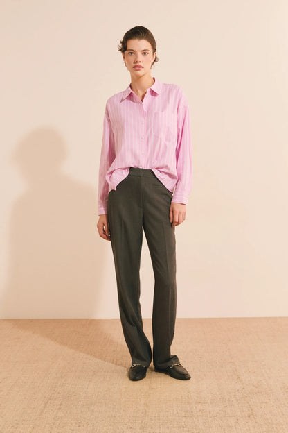 PRINT. PINK BACKGR