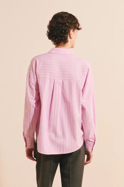 PRINT. PINK BACKGR