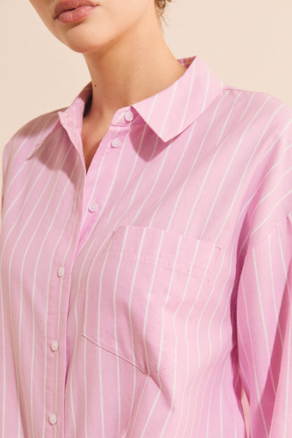 PRINT. PINK BACKGR