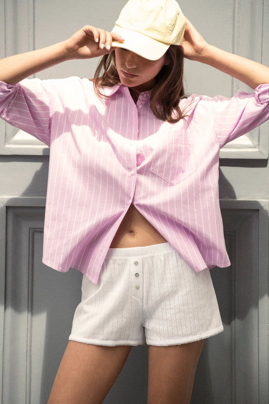 PRINT. PINK BACKGR