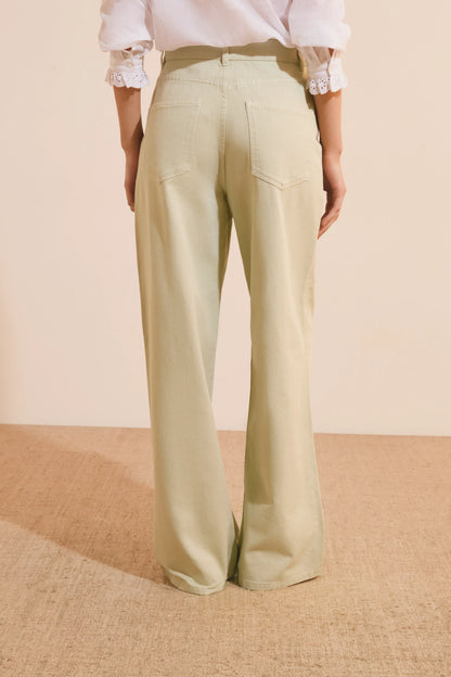NILE GREEN